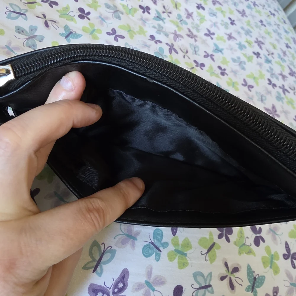Nautica Black Leather Zip Close Wristlet With Gold Emblem